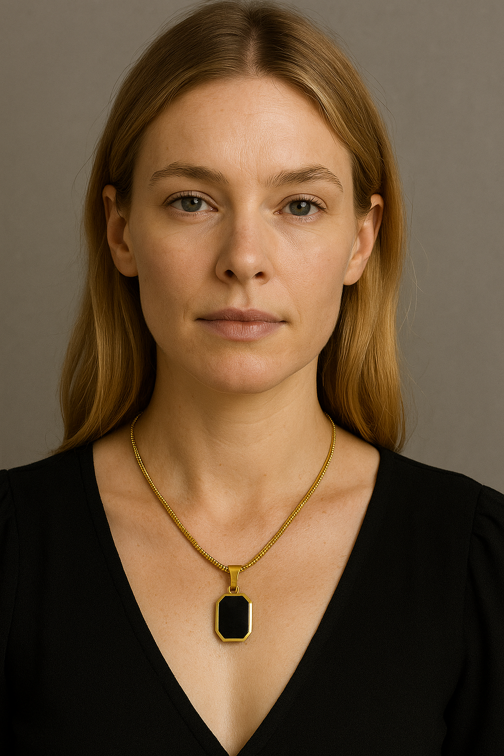 Classic Black Stone Pendant Necklace – Elegant Artificial Jewelry