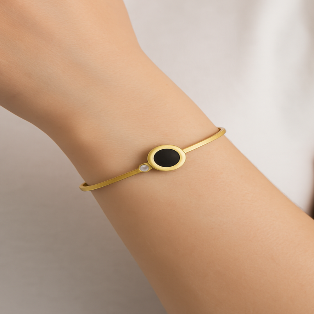 Elegant Bangle with Black Onyx & Crystal Accent
